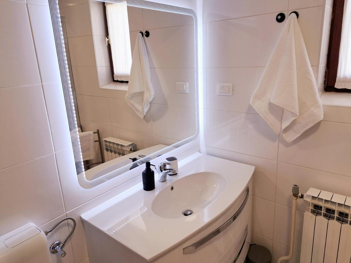 Holiday House Casa Maria Ровінь Екстер'єр фото